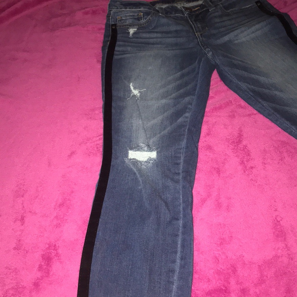 a.n.a Size 2 Skinny Ankle Jeans